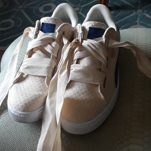 Suede and canvas basket puma tennis shoes